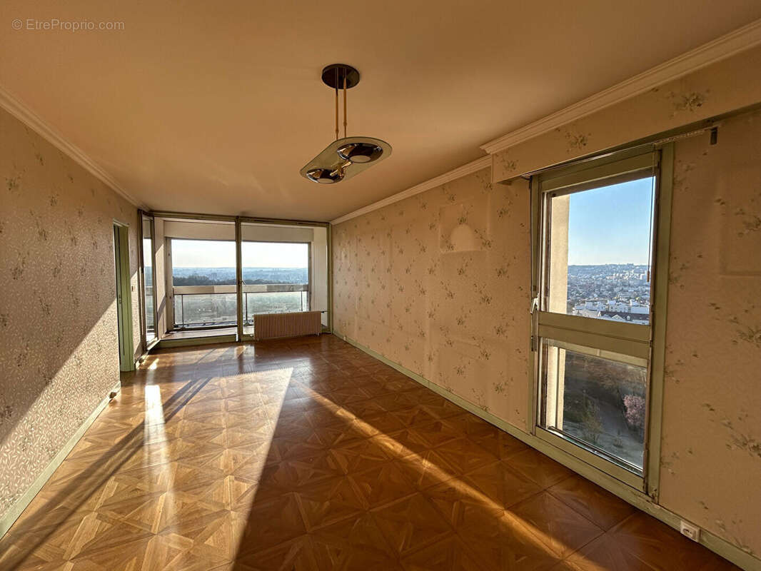 Appartement à L'HAY-LES-ROSES