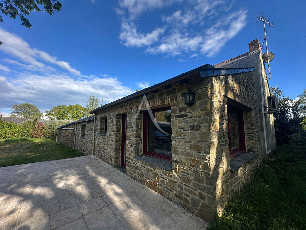 Maison à DERVAL