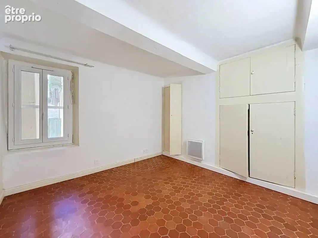 MONTAUROUX _Maison de village de 105 m²  6 pièces dont 5 chambres - photo 4
