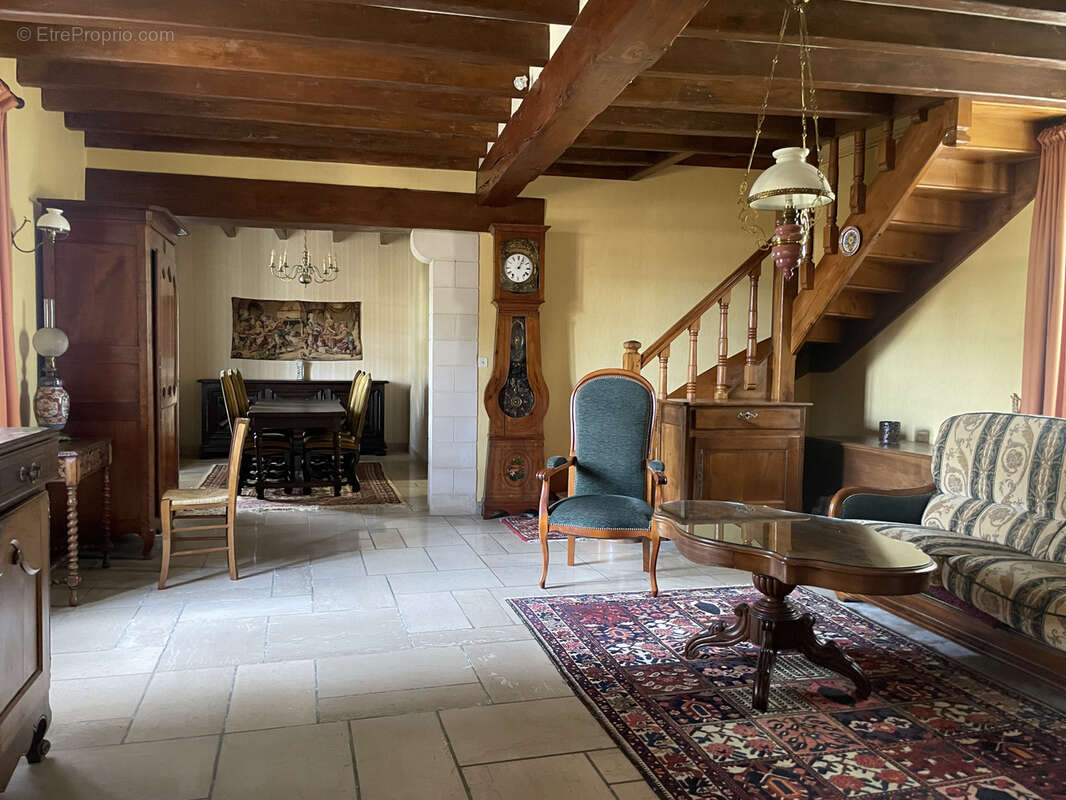 Maison à SAINT-JEAN-DE-SAUVES
