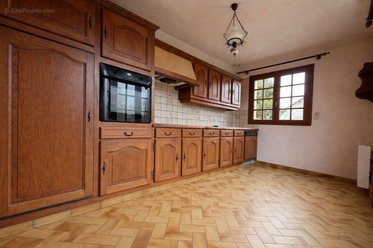 Maison à DAMVILLE