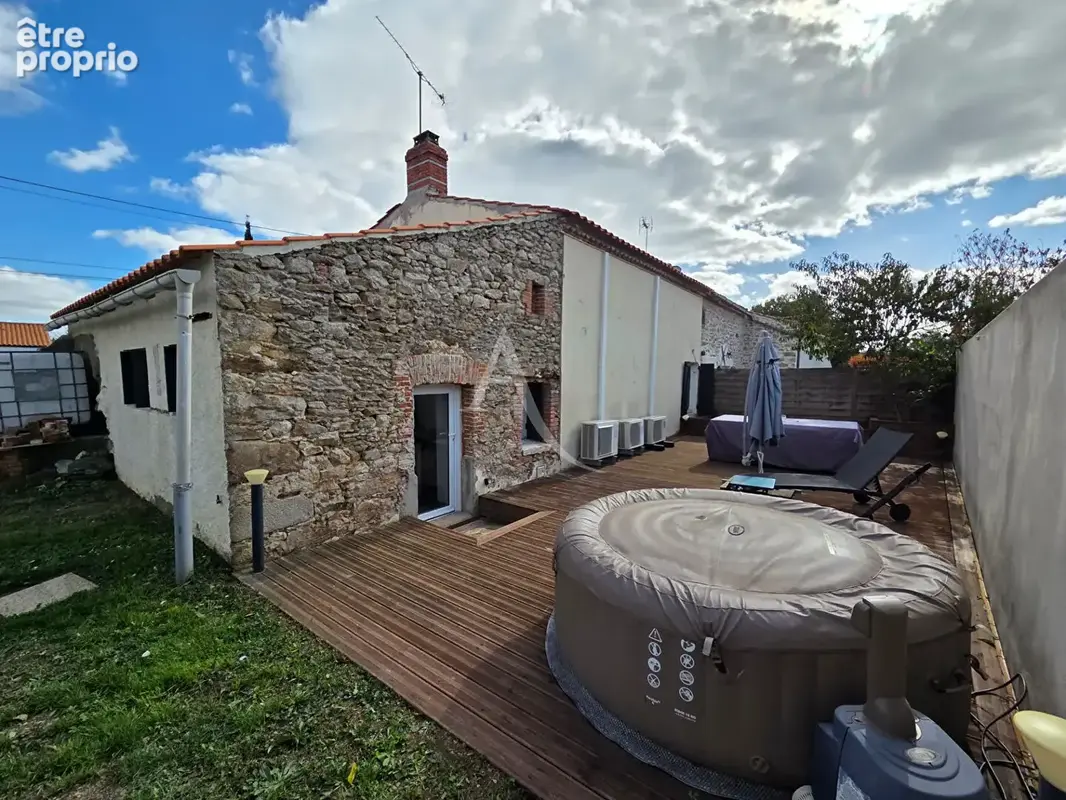Maison à AIZENAY