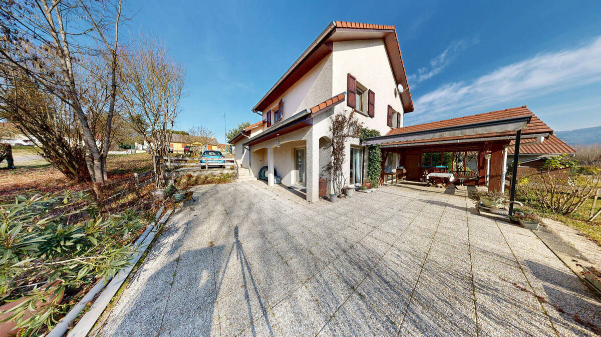 Maison à BREGNIER-CORDON