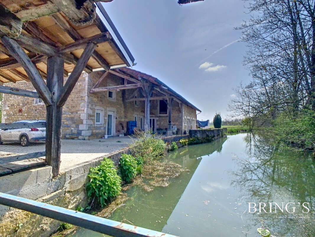 Maison à SAINT-ETIENNE-DU-BOIS