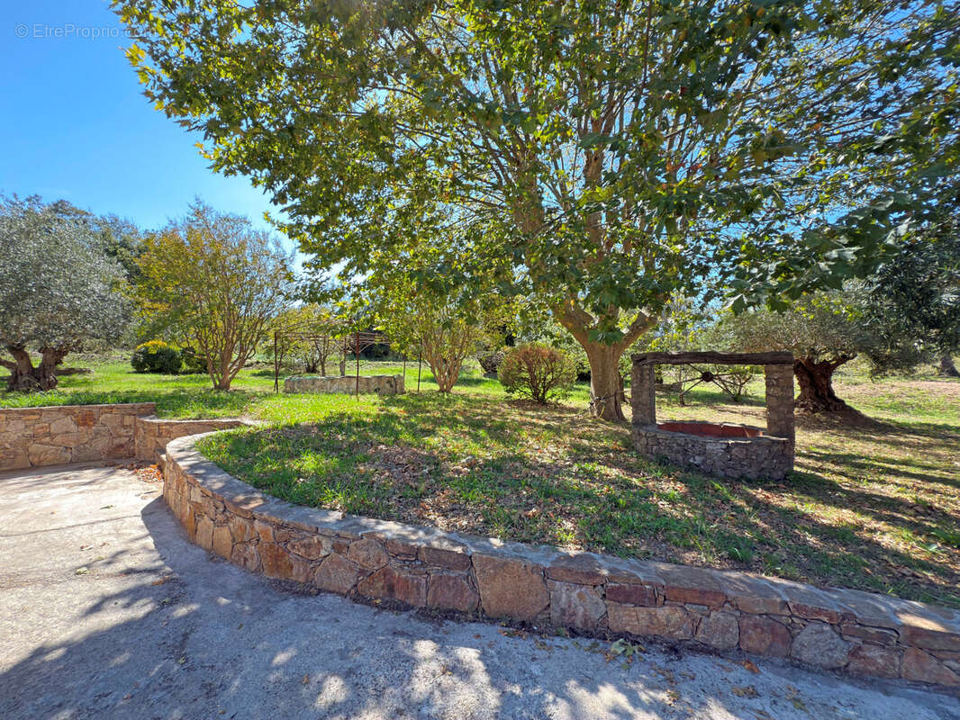 Maison à PLAN-DE-LA-TOUR