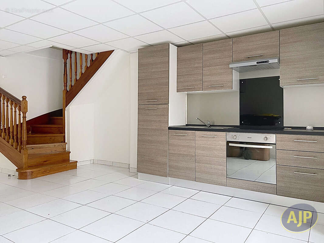 Maison à SAINT-VINCENT-SUR-OUST