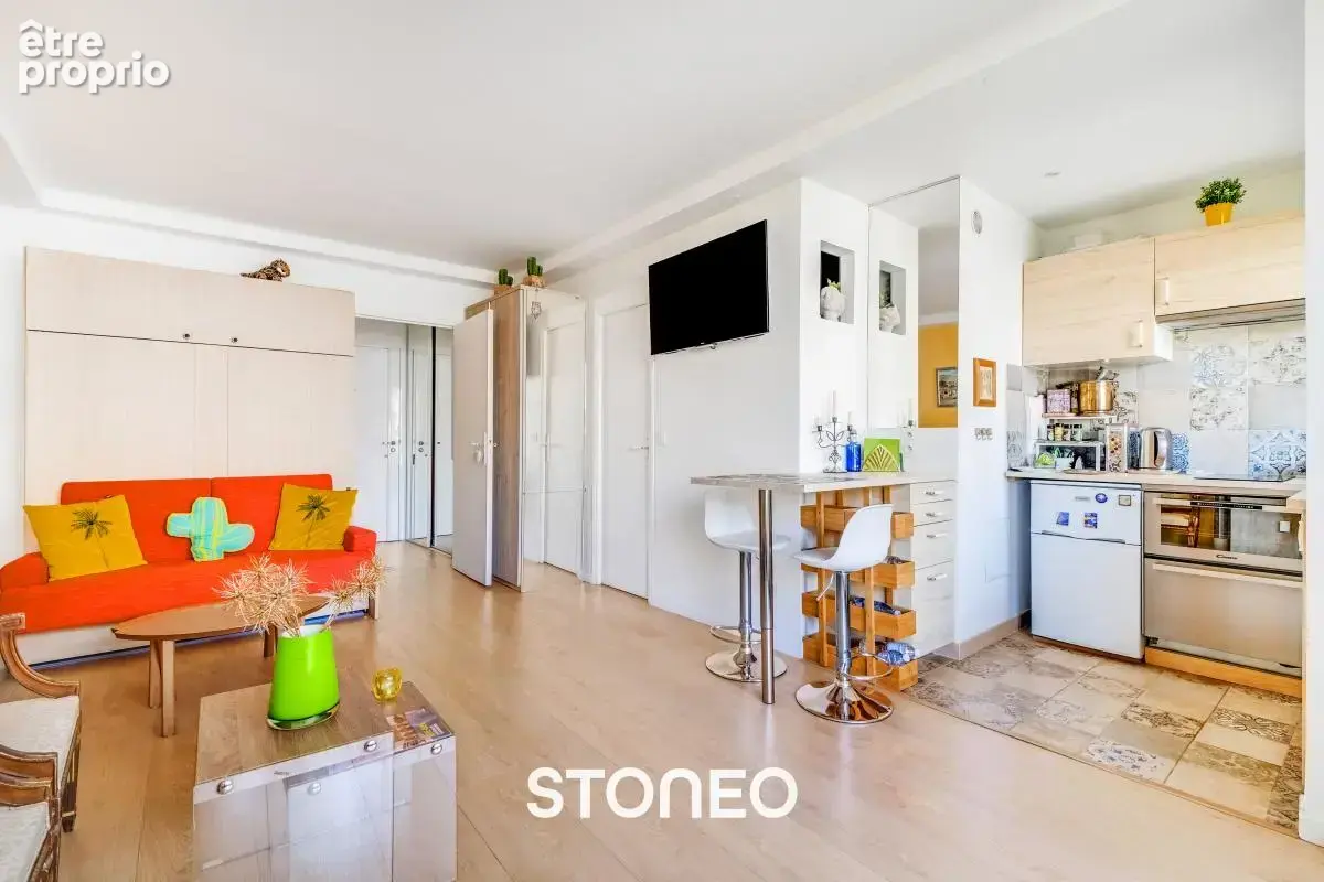 PARIS 15 - VOLONTAIRES : studio avec balcon sur jardin - photo 3