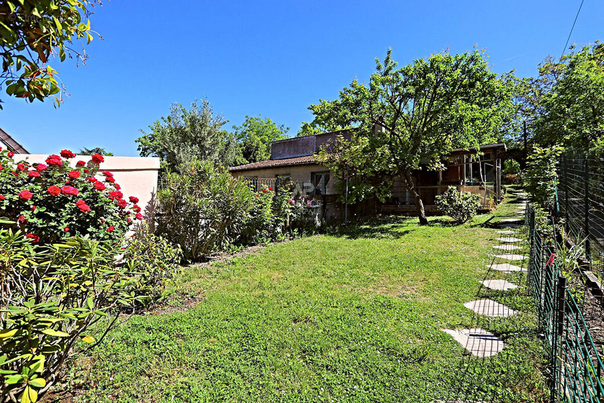 Maison à NANTERRE