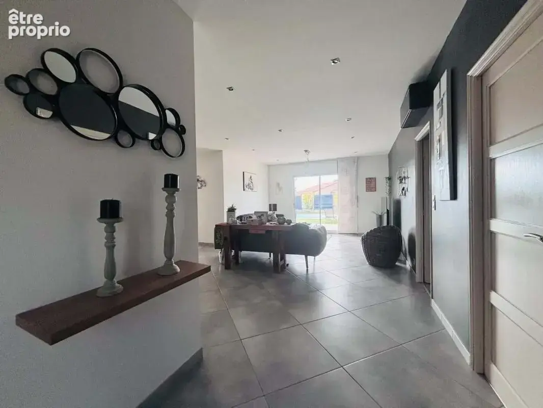 Maison plain pied avec piscine - double garage - photo 4