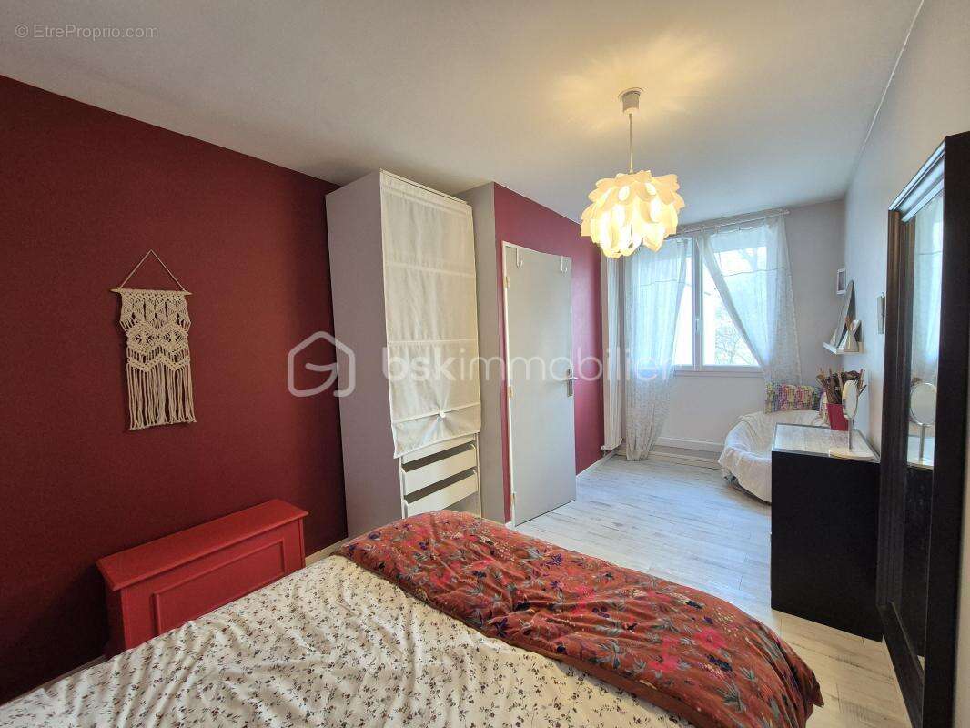 Appartement à COURCOURONNES