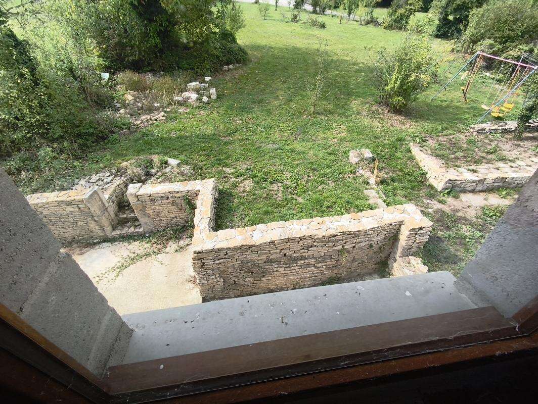 Maison à COMBEAUFONTAINE