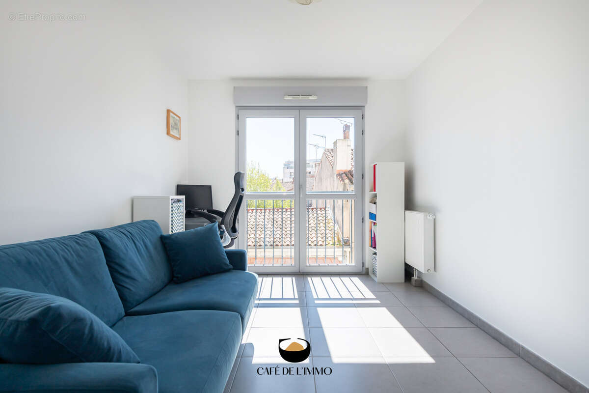 Appartement à MARSEILLE-5E