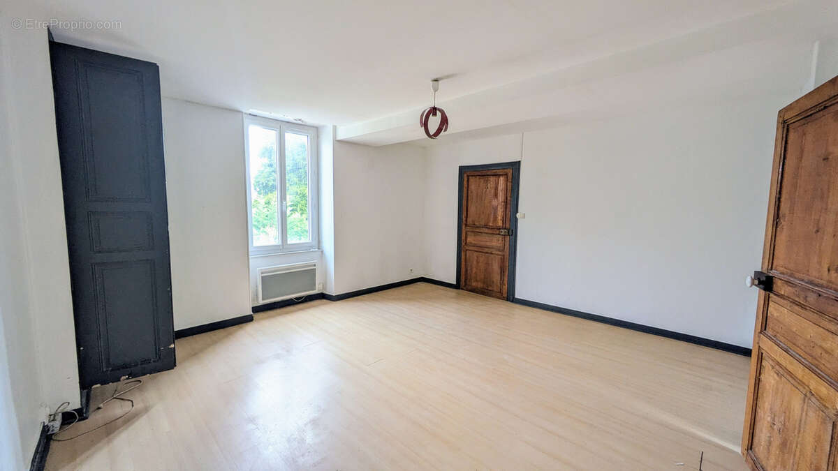 Appartement à APPOIGNY