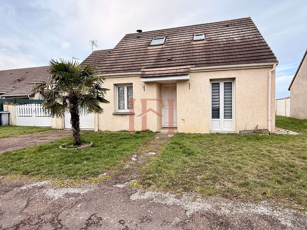 Maison à DANGEAU