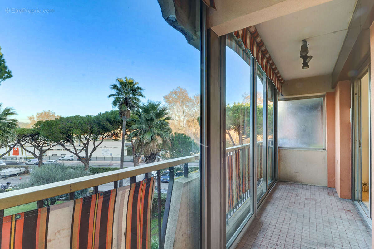 Appartement à MANDELIEU-LA-NAPOULE