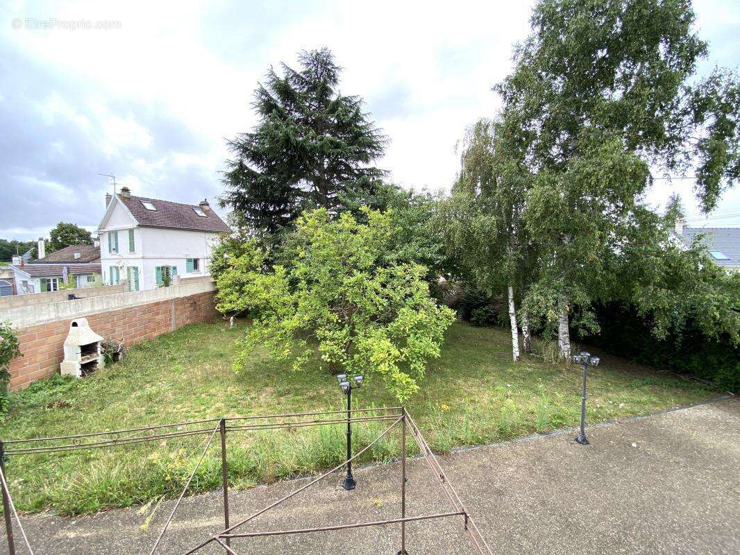 Maison à ROSNY-SUR-SEINE