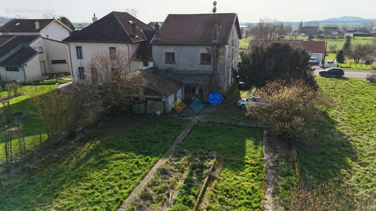 Maison à ESSEY-ET-MAIZERAIS