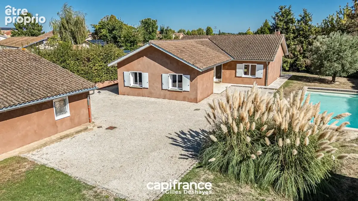 Cruzilles-lès-mépillat (01290) – tout de plain-pied – 3 chambres – piscine 12 × 4 – 78,6 m² de dépendances – terrain 2 710 m² - photo 2