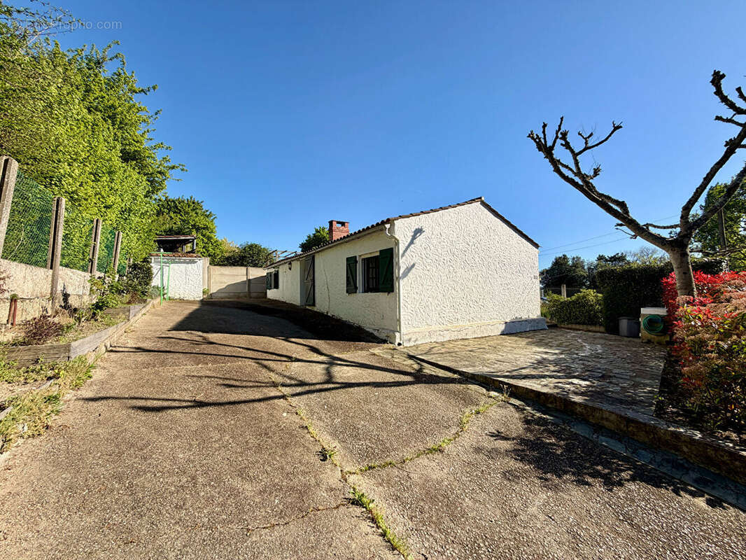 Maison à COMMEQUIERS