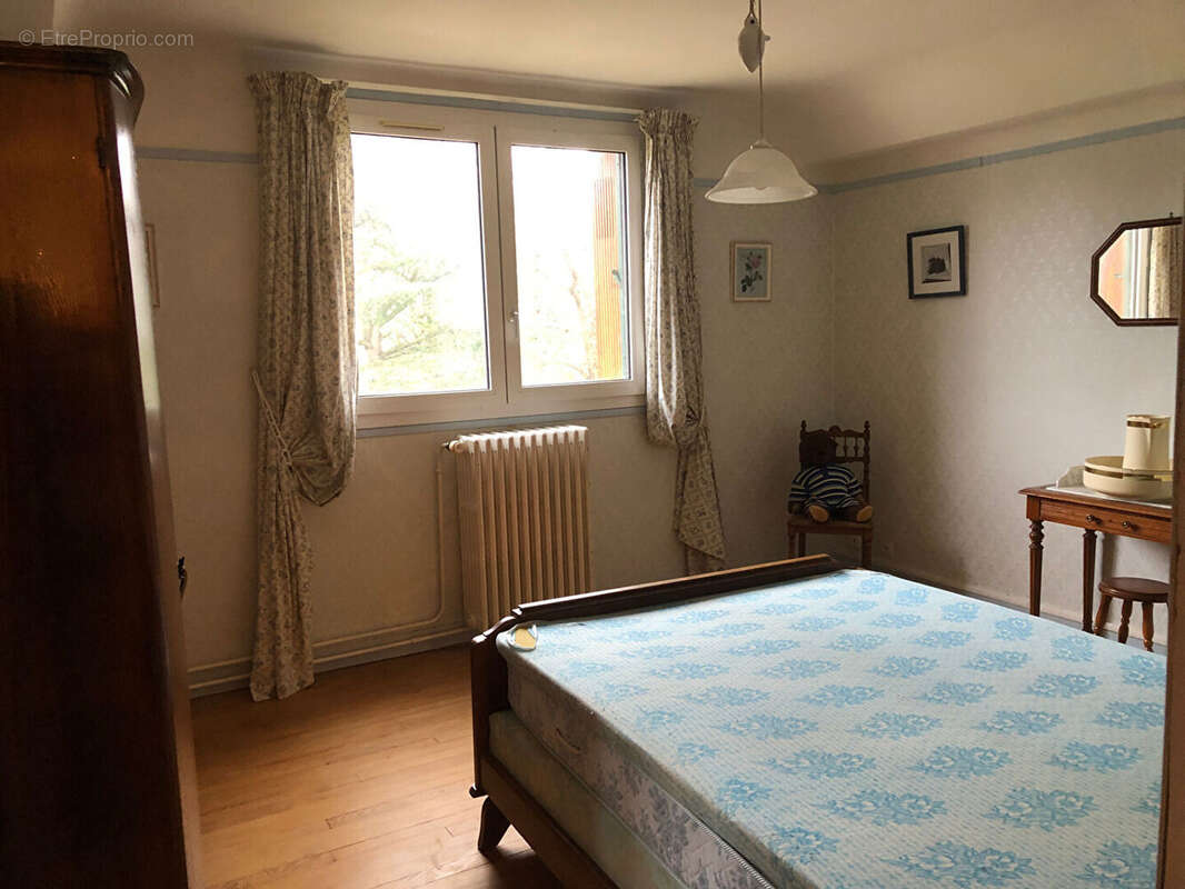 Toussus le Noble Maison à renover avec bon potentiel d'extension. - photo 14