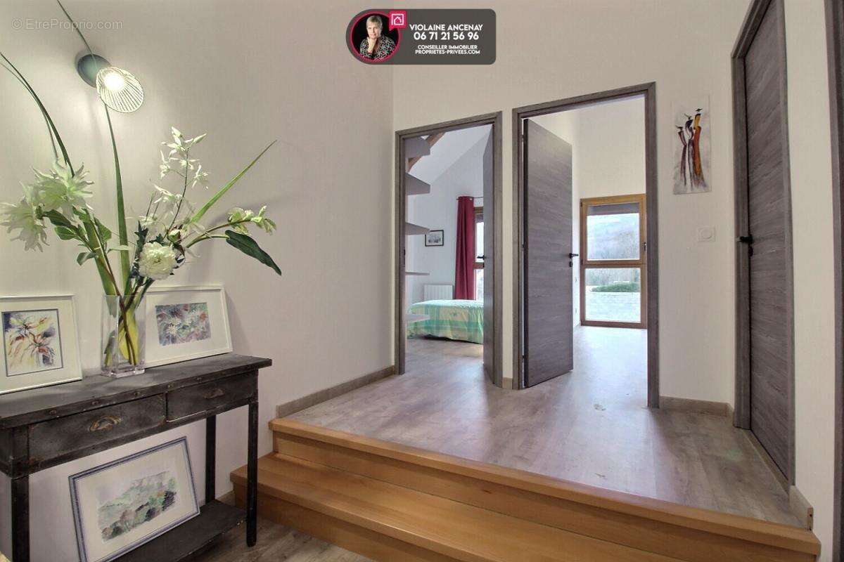 Montagnole, grange rénovée et spacieuse,  166 m2 , 4 chambres - photo 12