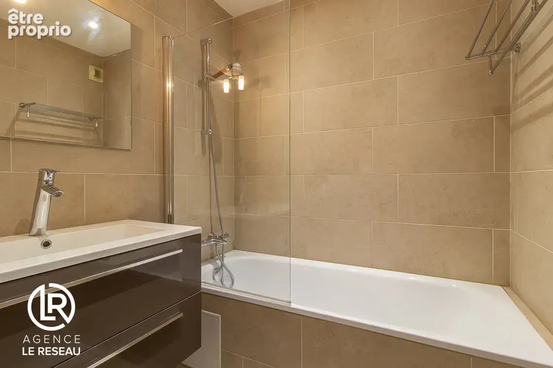 Appartement familial et lumineux en parfait état avec balcon situé rue Greffulhe - photo 13