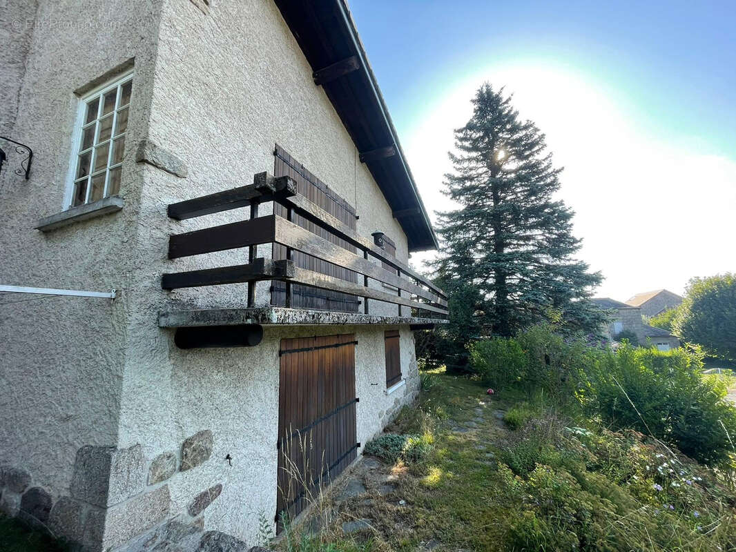 Maison à LE CHAMBON-SUR-LIGNON