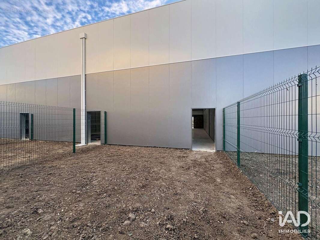 Commerce 121 m² à Brie-Comte-Robert  - photo 4