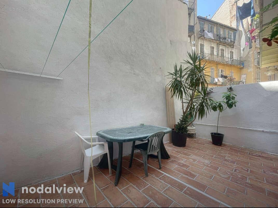 Appartement à MARSEILLE-3E
