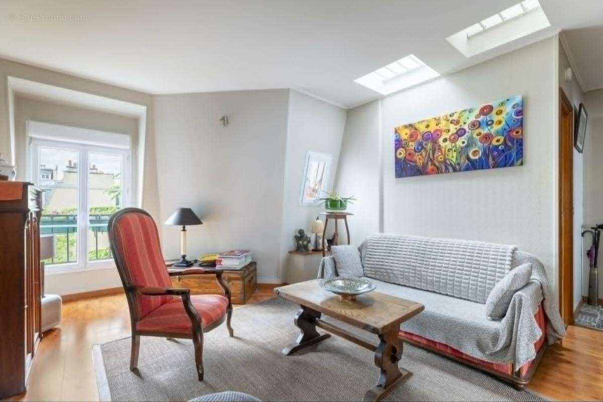 Appartement à PARIS-18E
