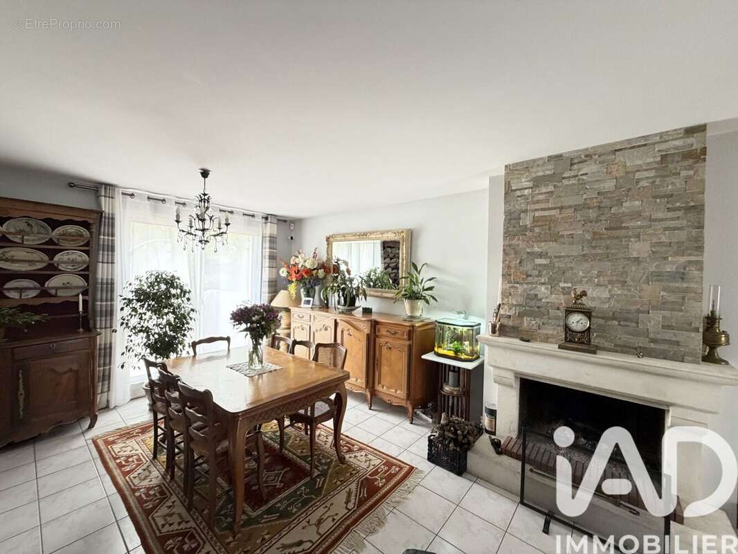 Photo 3 - Maison à MAROLLES-EN-HUREPOIX