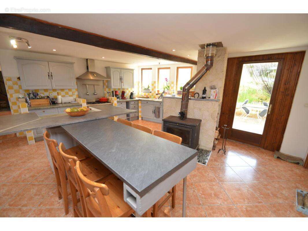 Maison à LA ROQUILLE