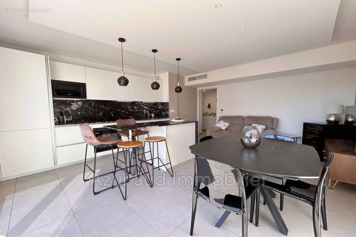 Appartement à VALLAURIS