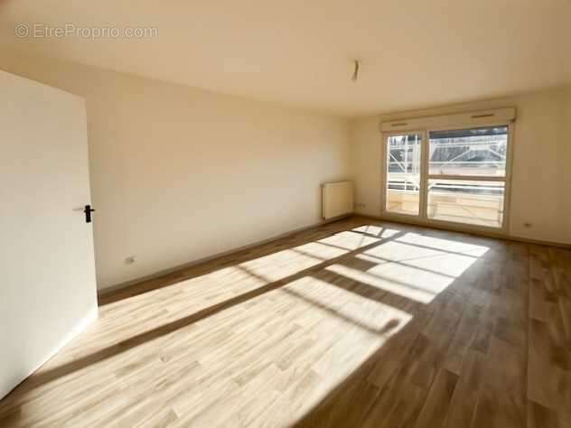 Appartement 73 m² à Vesoul  - photo 2