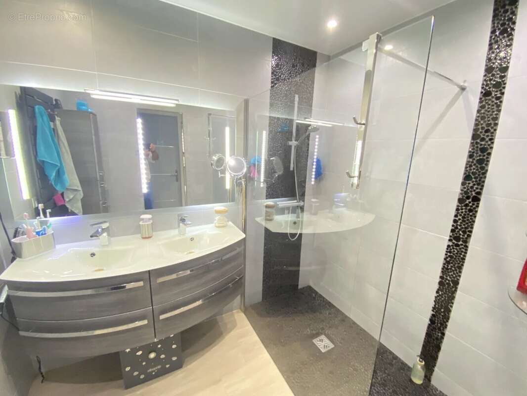 Maison à LA LONDE-LES-MAURES