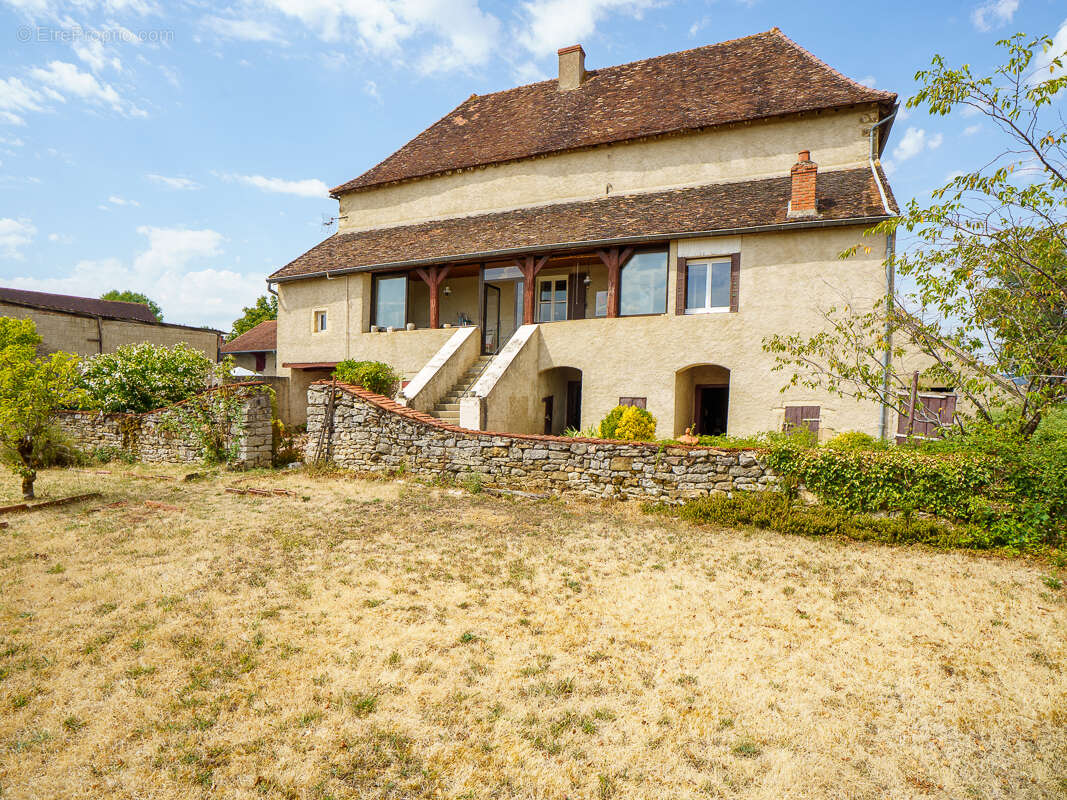 Maison de campagne Joncy 4 pièces 86 m2 + dépendances - photo 13