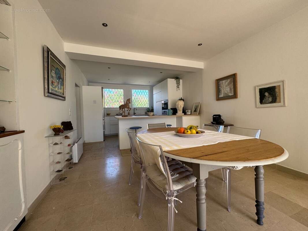 Maison à SIX-FOURS-LES-PLAGES