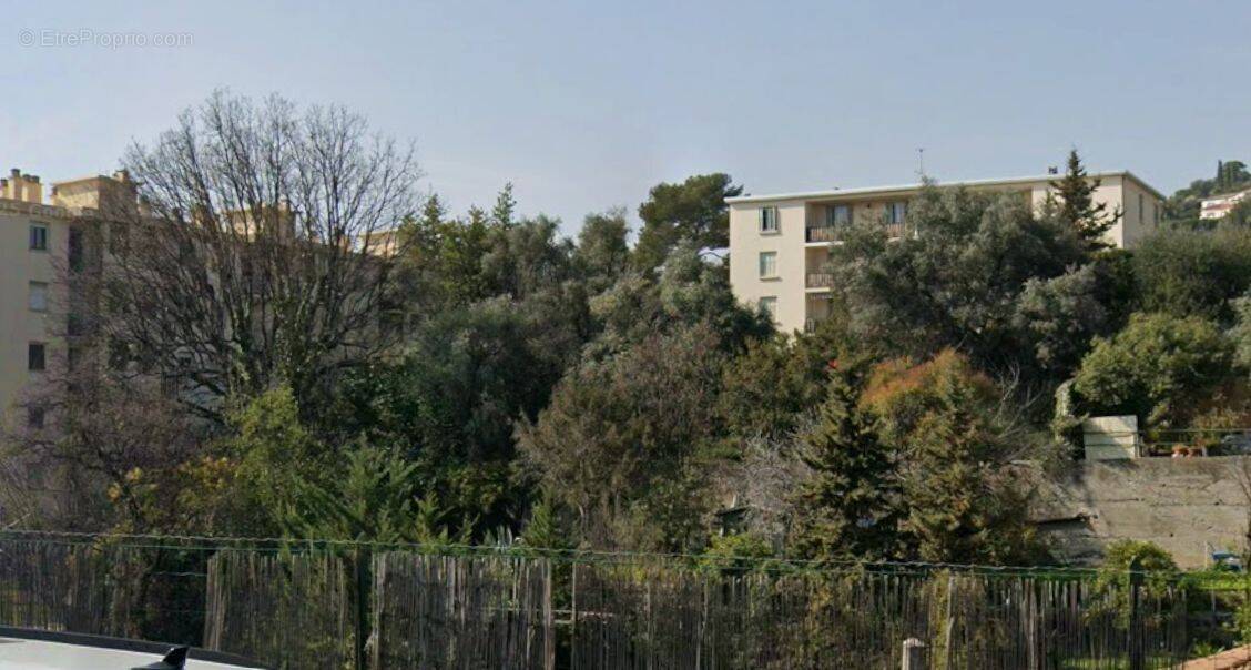 Terrain à NICE