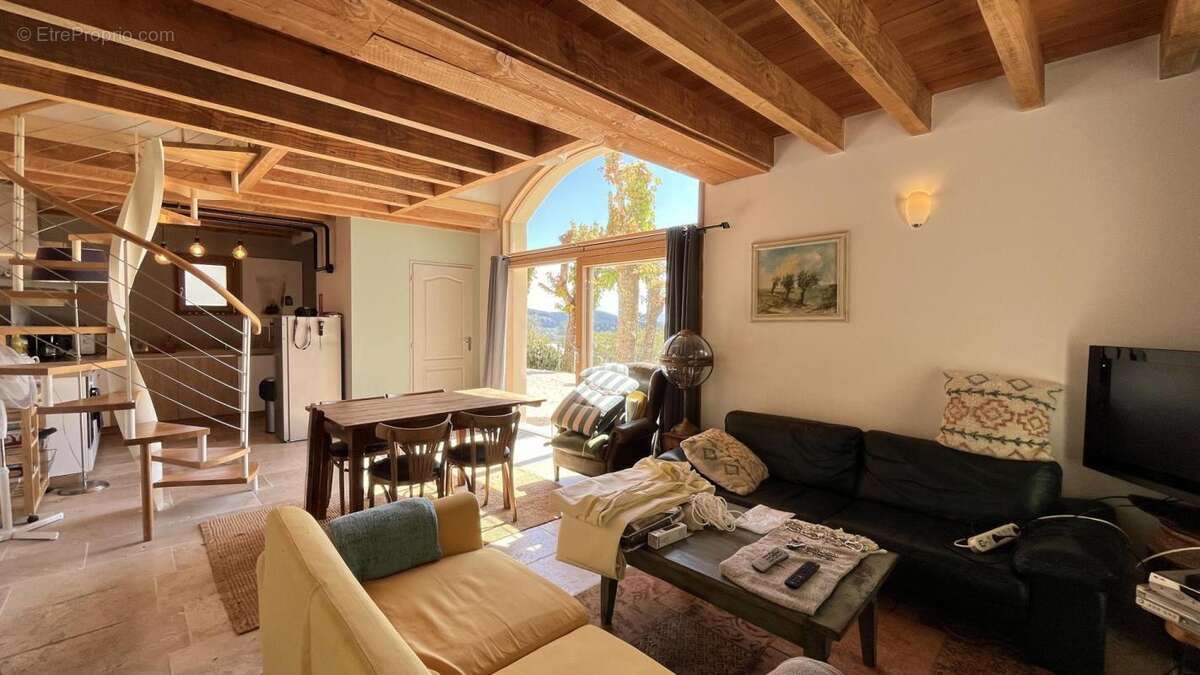 Maison à LA CELLE-EN-MORVAN