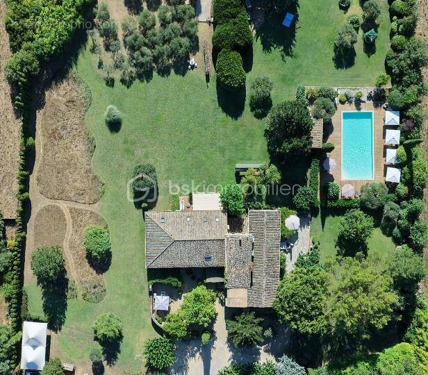 Maison à VERS-PONT-DU-GARD