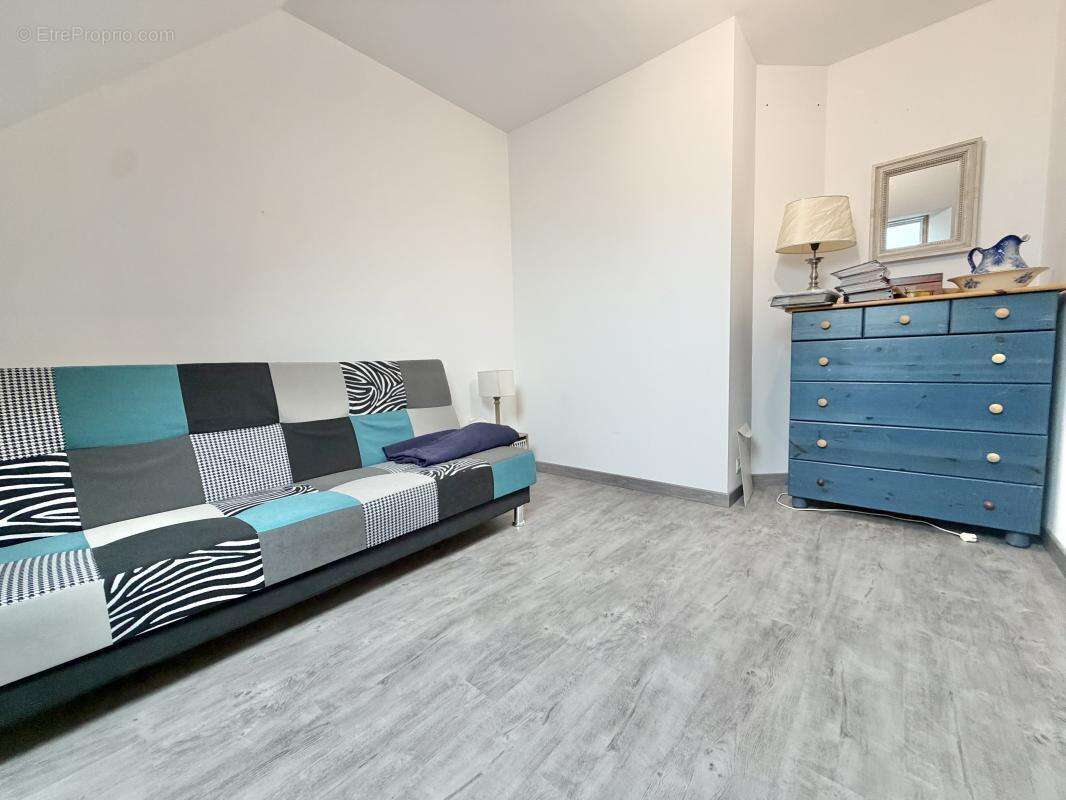 Maison à COURS-LES-BARRES