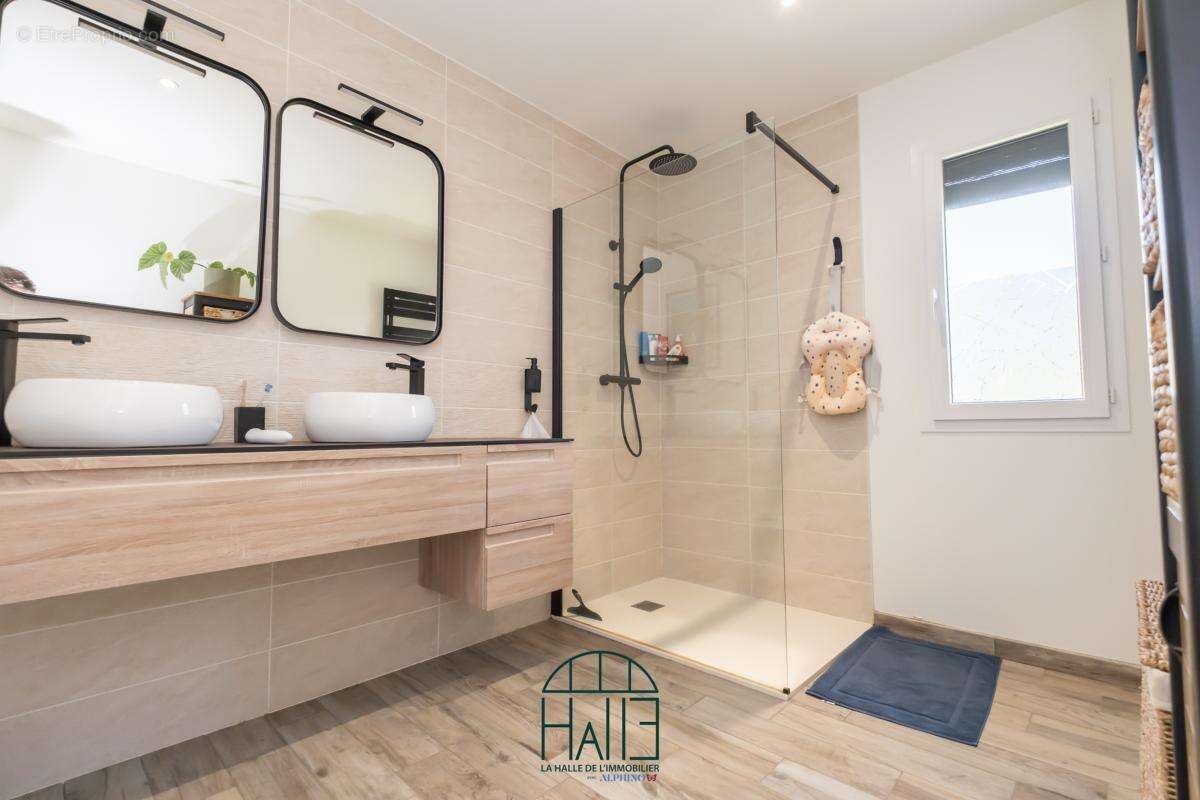 Maison 92 m² à Varetz  - photo 10