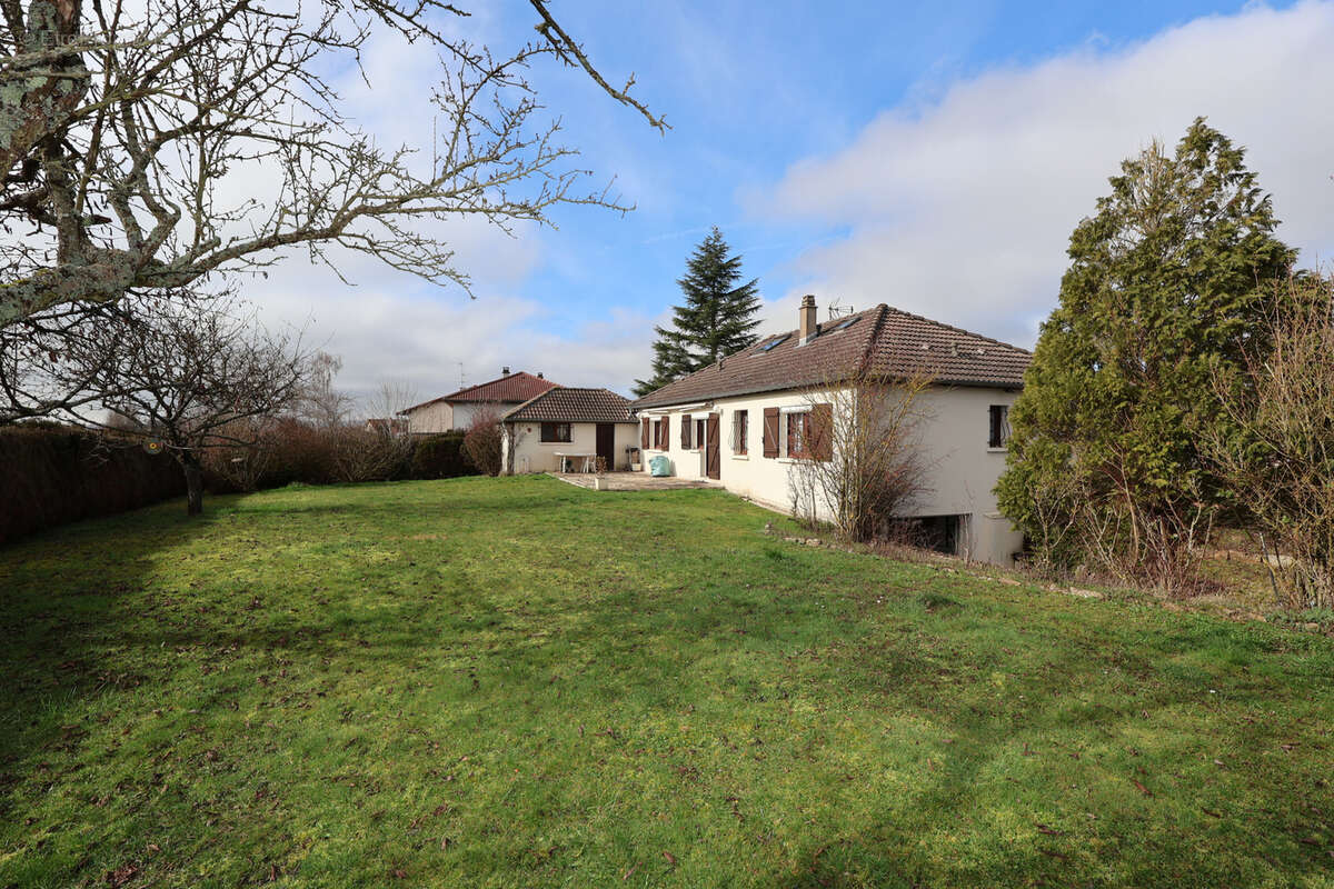 Maison à LOUVIGNY
