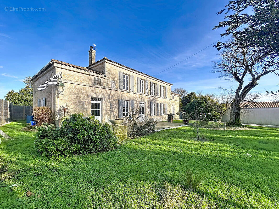 Maison à CIRE-D'AUNIS