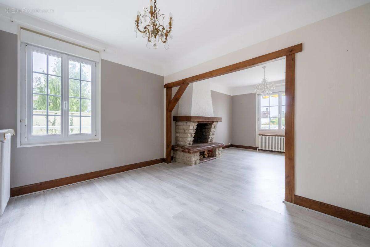 Maison à LA COUTURE-BOUSSEY