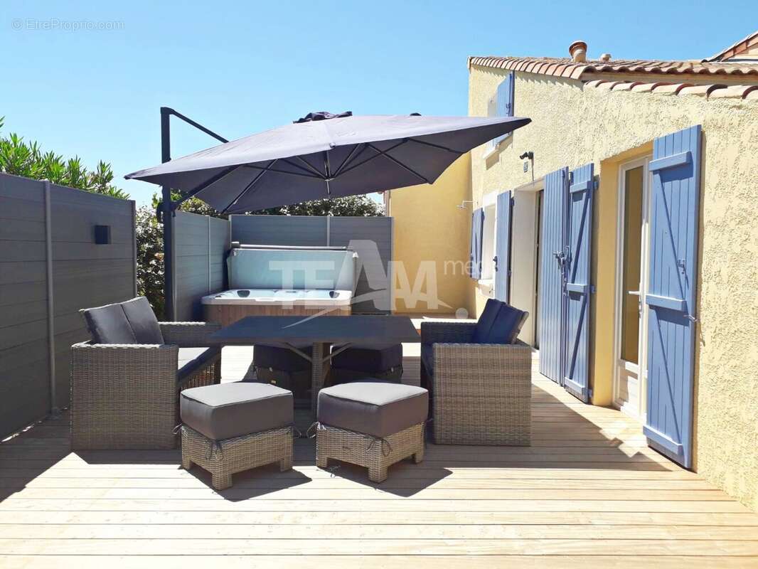 Appartement à VIC-LA-GARDIOLE