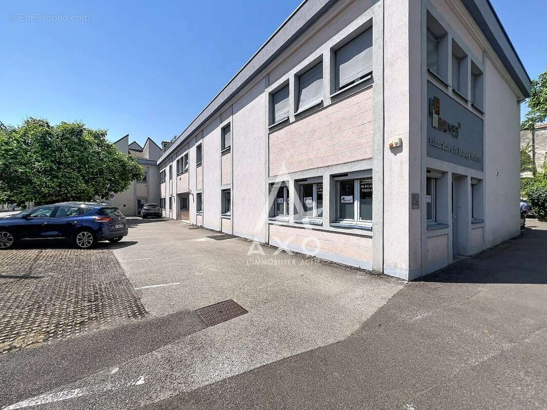 BEAUNE - Centre-ville - Plateaux de bureaux - photo 9
