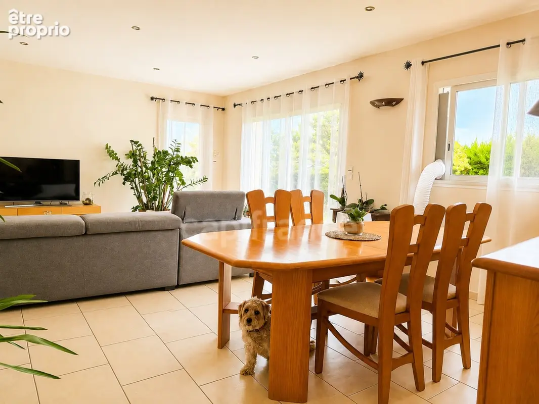 Maison de plain-pied 160 m² – 4 chambres, bureau, terrain arboré de 2 500 m² - photo 10