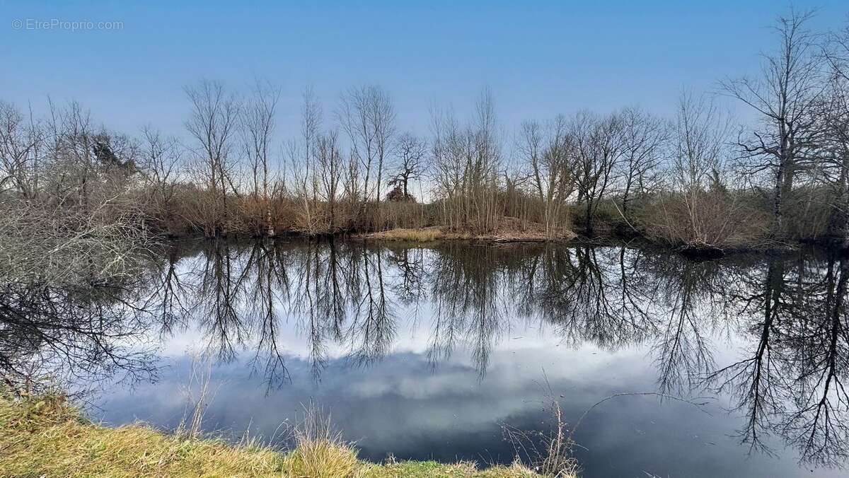 Maison à MOULIETS-ET-VILLEMARTIN