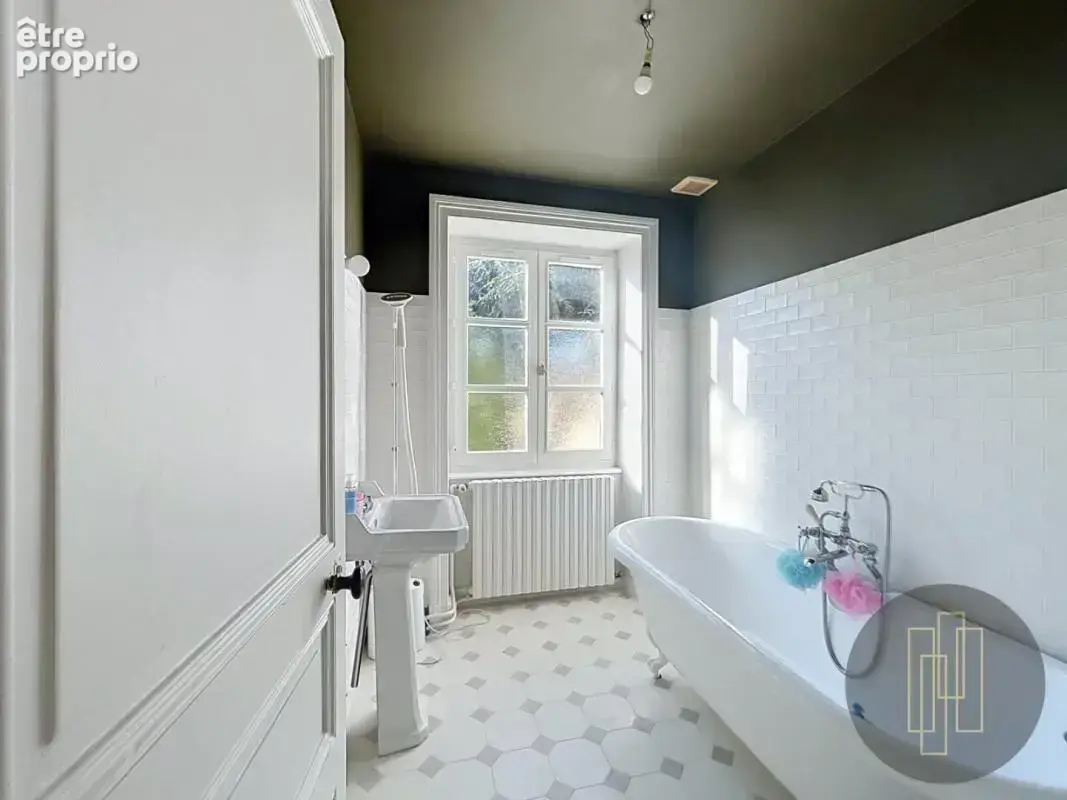 Exclusivité - Lucenay Centre - Maison ancienne- - photo 10